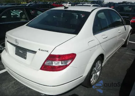 2009 Mercedes-Benz C300 4 Matic из США, поврежденный, VIN WDDGF81X49F198167